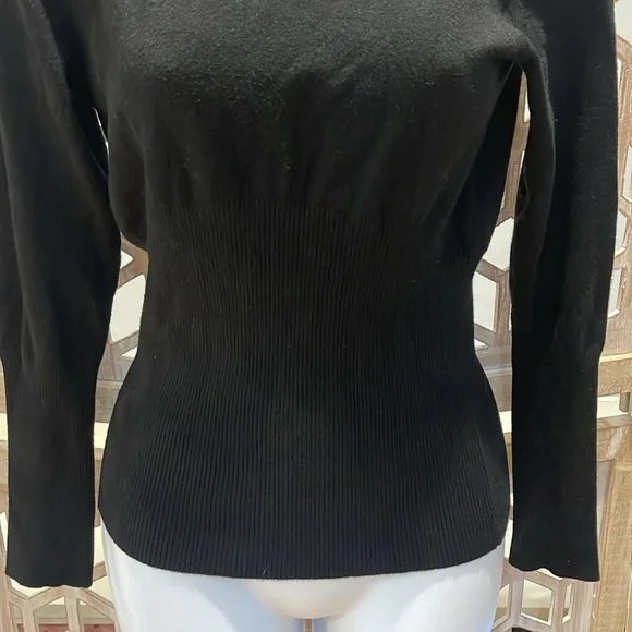 Super Soft White House Black Market Turtleneck Sweater ✨ - Picture 3 of 9